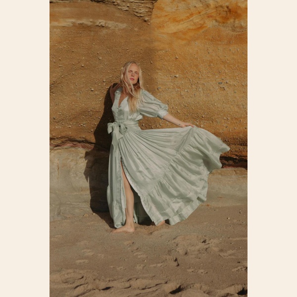 WOW LONG DRESS SOFT PISTACHIO