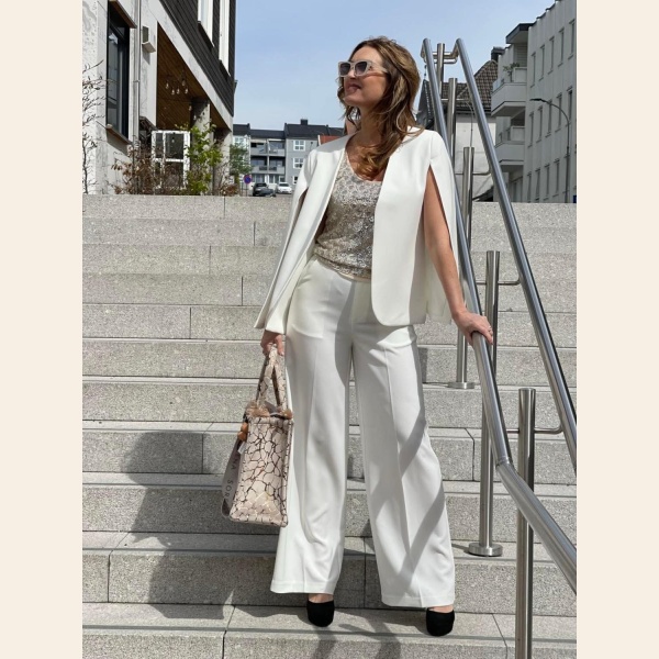 REIGN TAILORED EXTRA WIDE