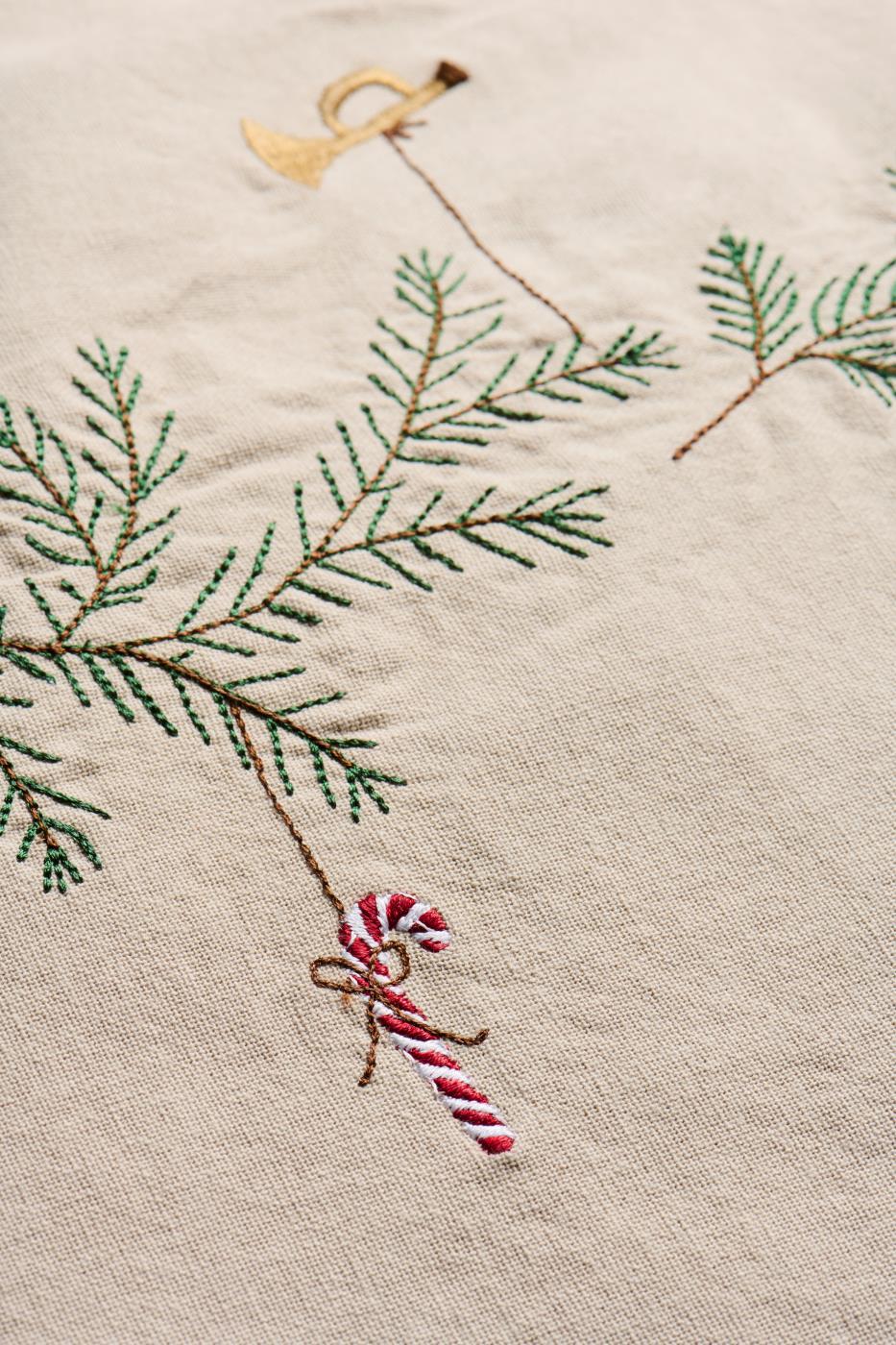 BORDLØPER TRADITION M/GRANRANKE OG JULEPYNT - Bilde 3