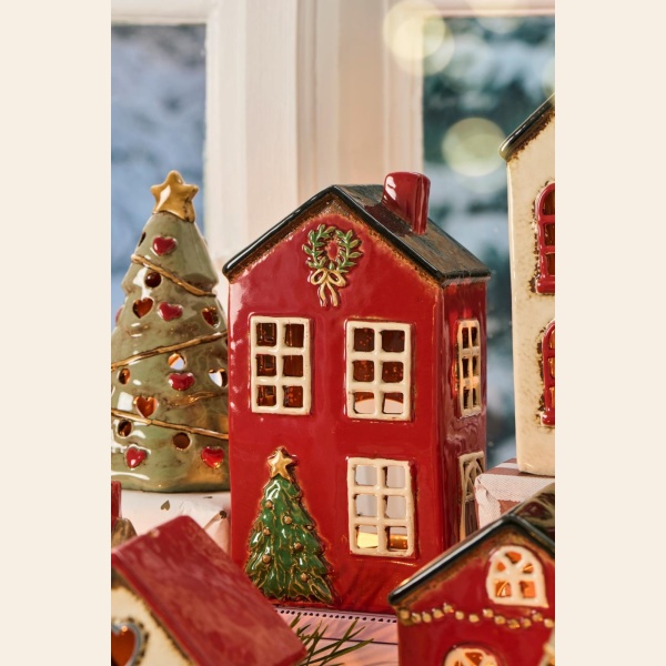 HUS T/FYRFADSLYS STILLENATT JULETRE FORAN HUSET