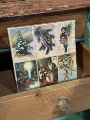 JULESERVIETTER LUNSJ JULELYS KOLLAGE