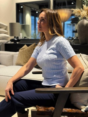 STRETCH COTTON CABLE C-NECK LIGHT BLUE KORT ARM