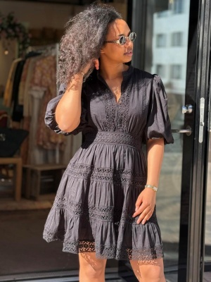 LOLANA MINI DRESS BLACK