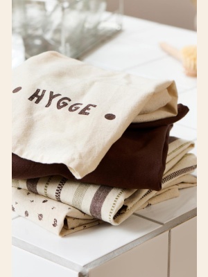 KJØKKENHÅNDKLE HYGGE M/BRUN PRINT