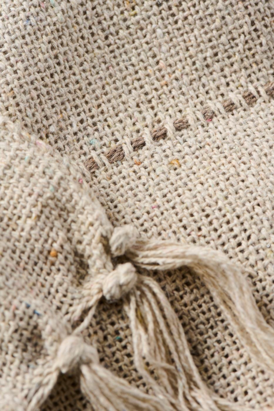 SENGETEPPE ENKEL CREME M/TYNNE BRUNE STRIPER