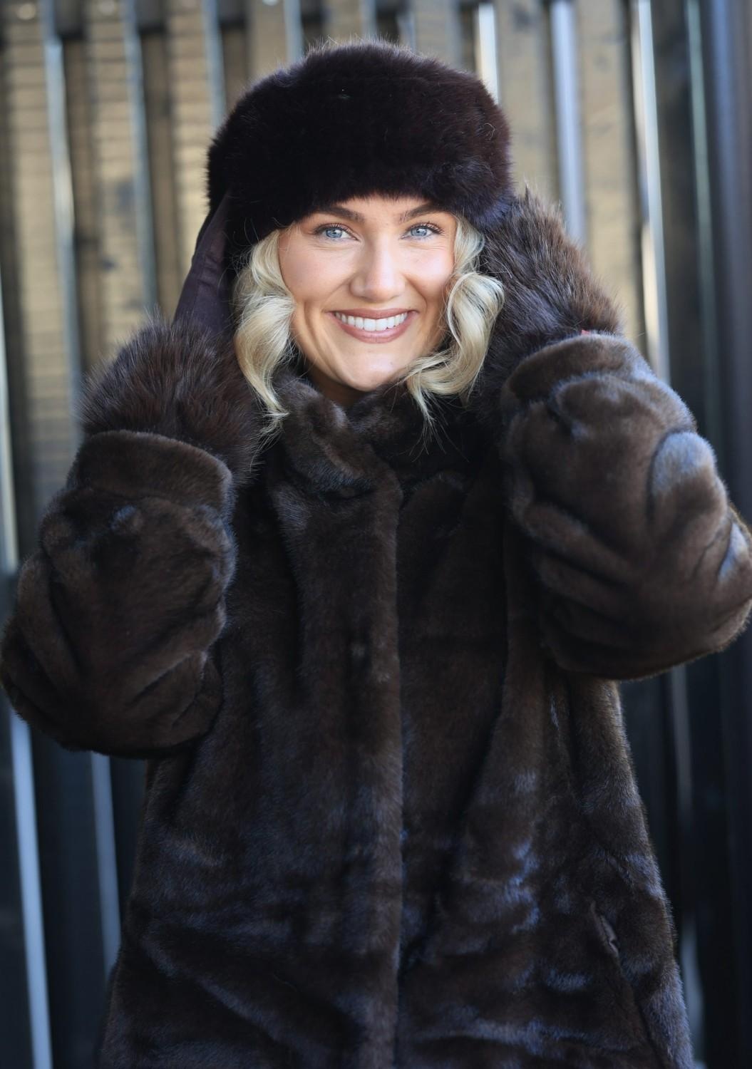ICONIC COAT COCOA ONESIZE